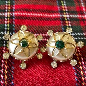 VTG gold wash green & clear Crystal Rhinestones Pearl Faux screw clip earrings